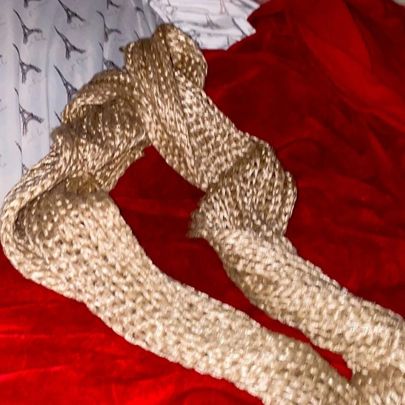 Calvin Klein gold ribbed knit  scarf - Picture 4 of 17
